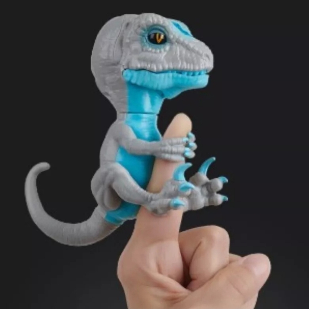 Untamed Raptor by Fingerlings - Fury (Blue) Interactive Dinosaur - Discontinued